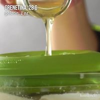 Si eres amante de los mazapanes, tienes que probar esta gelatina. Su rico y cremoso sabor a cacahuate te hará adicto con cada bocado.