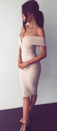 Welcome+to+our+Store.thanks+for+your+interested+in+our+gowns. We+could+make+the+dresses+according+to+the+pictures+came+from+you,we+welcome+retail+and+wholesale. Click+to+see+more+styles+on+our+store: Contact+us:+happybridal2017@outlook.com A.Condition: brand+new+,column+,mermaid+or+A-line+st...
