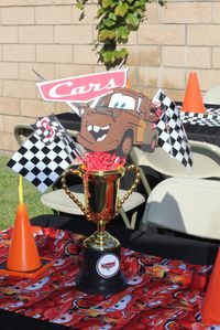 Centerpieces at a Cars Party #carsparty #centerpiece