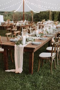 Découvrez toutes nos idées pour une déco de table spéciale mariage ! #déco #table #mariage #été #summer #fête #wedding #extérieur #bois #champêtre