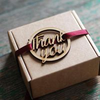 Wooden Round Thank You Tag- 10 pack – These large wooden tags are an encircled laser cut cursive 'Thank You', and have characteristic char-burned edges. Adorn your wedding invites, favours, table decor or after-event Thank You cards. Come in a pack of 10.-Size: 64 x 64 x 2mm -Quantity: 10pcs/lot -Material: Wood -Colour: Natural