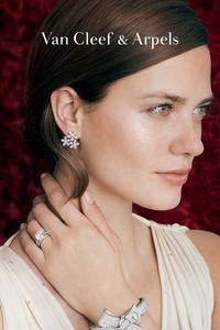 Celebrate your love story with Van Cleef & Arpels' Engagement collection.
#VCAengagement #VanCleefArpels