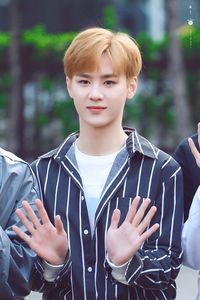 BeWithKUN on Twitter: "180420 뮤뱅 출근!! #쿤 #钱锟 #KUN #NCT… "