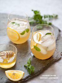 WHISKEY LEMONADE RECIPE WITH HONEY SIMPLE SYRUP