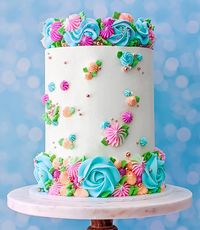 Floral Cake @bake_a_sauras
