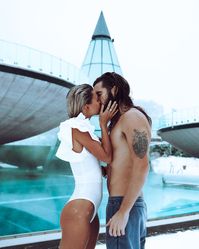 Austria is for exploring, real adventures and relaxation in the most beautiful spas🏔😍 Find the most beautiful spots to visit in Austria and get lost in nature! #travelcouple #austria #mariefeandjakesnow #luxurytravel #spa #travelphotography