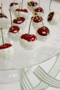 Cherries Dipped in White Chocolate | Candy Buffet Weddings, Events, Food Station Buffets and Tea Parties | Scoop.it