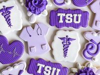 Ashley on Instagram: "2023 is already a big year for so many people, including this client celebrating her acceptance into nursing school. Wishing her the very best of luck as she begins her studies! #letsbakeshit #nursingcookies #nursingschool #nursing #nursingschoolcookies #scrubcookies #floralcookies #royalicingflorals #royalicingflowers #stethoscope #stethoscopecookies #heartcookies #medicalcookies #collegecookies #schoolcookies #decoratedcookies #decoratedsugarcookies #dfwcookies #fortwort