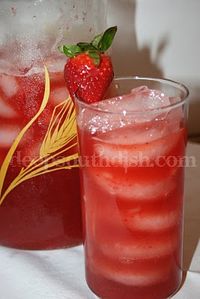 Southern Strawberry Sweet Iced Tea