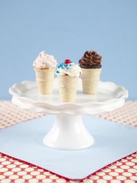 Mini Cupcakes in Ice Cream Cones