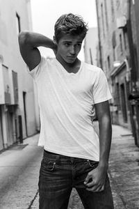 Hey I'm Wesley Chase and I'm 21. I'm a senior. I plan to major in sports therapy and minor in business. I play baseball and hockey. I work out a lot. I'm friendly, popular (or so I'm told), and polite. I'm single and getting over Quinn breaking up with me. My little sister is Rosalie. Come say hi.