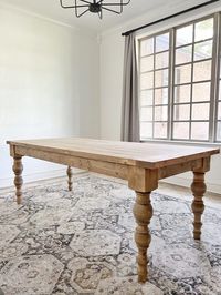 Free Woodworking Plans and video tutorial to create this BEAUTIFUL Modern Farmhouse Dining Table for under $250!