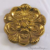 Detailed Flower Tie Back - brass curtain holdbacks #SignatureThings Unique crystal curtain tiebacks might be your most simple and practical way to decorate your home Made of durable brass metals with a variety of finishes for sleek, modern style #curtain #curtainaccessories #brasshardware #brasstieback #curtainholdback #curtainhardware #draperyhardware