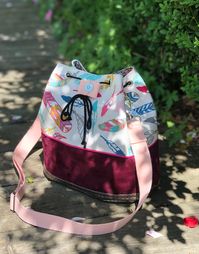 Sac seau Plumes colorées