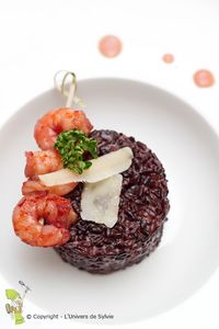 Risotto de riz noir et crevettes à l'orange sanguine