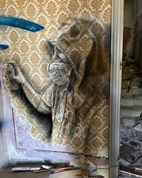Street art à la bombe sur vieille tapisserie par Arès #graffiti #graffitiart #graffitigram #graffitibombing #graffitiporn #instagraffiti #abandonedplaces #urbexgraffiti #urbexfrance #tapisserie #graffitiaddict #graffitilove #spraycanart #spraypaint #spraypaintart #spraypainting #streetartiseverywhere #streetartphotography #streetartlover #streetartfrance #ilovegraffiti #ilovestreetart