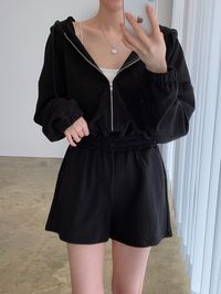 Brand Name: TFFASHION Decoration: Button Style: Casual Elasticity: Slight Strech Origin: Mainland China CN: Guangdong Fabric Type: Broadcloth Pattern Type: Solid Material: Polyester Age: 25-34 Item Type: Rompers&Playsuits Place Of Origin: China (Mainland) Model Number: 2670 Fabric content: 51% (inclusive) – 70% (inclusive) Waist: Mid Waist Fit Type: Regular Gender: WOMEN Pattern: Wide Leg Pants Re