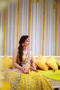 Destination Wedding Near Delhi With Fab Kitsch Mehendi Decor Ideas! - Witty Vows