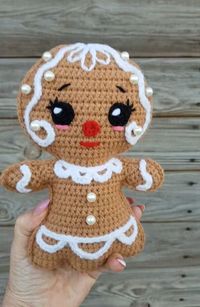 Ragdoll Amigurumi, Crochet Gingerbred, Maggie's Crochet, Gingerbread Kitchen, Crochet pattern Christmas amigurumi pie, Christmas crochet food pattern, Christmas decotation amigurumi pattern, Crochet gift pattern, Little Ami Gingerbread Man, Ornament Free Crochet Patterns, Etsy.com ■ #amigurumisanta #santafreepattern #crochetsanta #santapattern #santaclauspattern #santaclauscrochetpattern