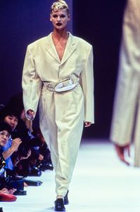 Comme des Garçons Spring 1995 Ready-to-Wear Collection - Vogue