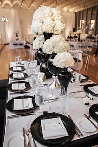 Modern Black and White Museum Wedding | www.aisleperfect.com | Photo by Ross Oscar Knight #wedding