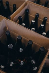 Envases de cerveza Yakka. Sesión de fotos de Cristina Navarro.