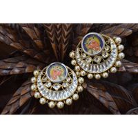 Product Details Base Material: Pure silver with gold plating Color: Golden, Red Use: Can be used with traditional Indian clothing Gender: Feminine Occasion: Weddings, Religious ceremonies Available in Silver & Gold