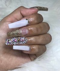 Follow @henny.naaay on instagram