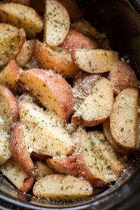 Slow Cooker Garlic Parmesan Potatoes