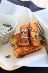 On dine chez Nanou | Frites croustillantes de polenta à la ricotta ,gros sel à la sauge | Quand j'ai vu cette recette , j'ai tout de suite eu envie de la tester car j'...