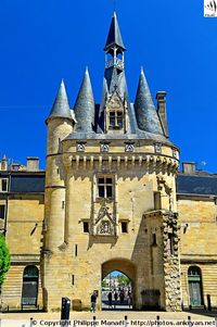 Porte Cailhau, place du Palais à Bordeaux (Aquitaine, Gironde)
