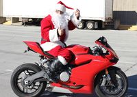 Santa Claus astride 2014 899 Panigale