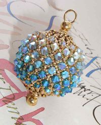 Bella Bead by Pencio, made of Swarovski and seed beads in blue by Bluepearls Perlen.