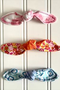 Learn how to sew hair bows that are great for gift giving. These are so quick and easy to create that you can make a whole collection in no time! Check out the blog at weallsew.com for the step-by-step tutorial!