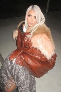 📸 Kimkardashian via IG. Kim K now has a millennial side parting!