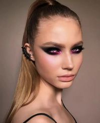Maquiagem neon: 39 melhores looks para usar no verão