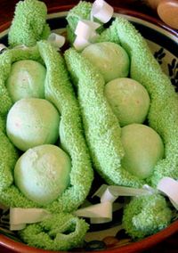 so cute! bath fizz and wash cloths - deco / favor, baby shower?
