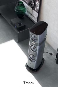 Focal presents a new concrete finish for the Sopra N°2 loudspeaker: Sopra Black Ostrea. This unique and handcrafted in France speaker will blend seamlessly into any interior. It is a work of art in itself, bringing a modern look to living spaces.
