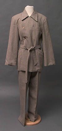 Evolution and revolution: Chinese dress 1700s-1990s - Mao suit