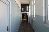 Signalétique du Lycée Paul Hazard 2019, Armentières Sur un site occupé d’environ 3000m² et dans le cadre d’une rénovation architecturale du lycée, nous avons ensuite conçu une signalétique sur la base de A4 qui se multiplient, avec une couleur signal qui se détache de la couleur brique, une police de caractères en famille avec l’identité du lycée, un vocabulaire proche de celui des élèves, une orientation dès les 3 cours du Lycée...