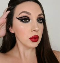 Try These Brilliant Bold Makeup Looks For A Killer Look