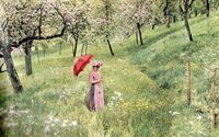 Lumière autochrome-La femme à l'ombrelle - Among the first colored pictures taken by Lumiere, 1907