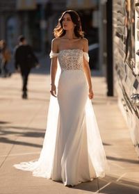 A coleção Pronovias 2022 está aí! Conhece todos os modelos desta maravilhosa coleção no nosso catálogo de vestidos de noiva 👰 👗NOVAK, 205
