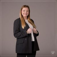 Aujourd’hui dans le partage du jour …Une cliente au top, venue renouveler ses photos professionnelles !