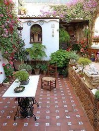 Wonderful Rustic Courtyards You Must See Today - Decor Inspirator
