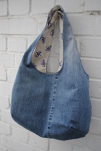 Reversible bag by snipsnaphappy, via Flickr - tutorial and pattern here http://verypurpleperson.com/2010/04/making-reversible-bag.html