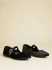 FIT Extra wide width (WW): Our unique fit gives you extra wide width and extra room around your whole foot. Extra cushioned footbed. Flat heel. MATERIALS + CARE Man made materials. 100% polyester. Imported. DETAILS Closed pointed toe. Closed back. Buckle closure.