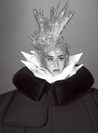 Katy Perry in Comme des Garçons for Her *Vogue* Cover Shoot. PH: Mert Alas and Marcus Piggott