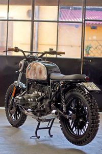 R100 "RiC8" by Cafe Twin | Inazuma café racer