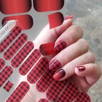 Red Nail Art for Valentines Day: Eclectic stories of Red, that's tastefully sophisticated - Hike n Dip